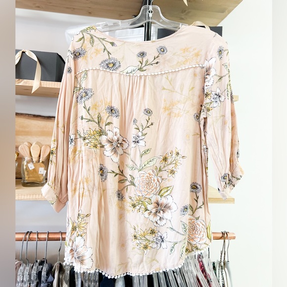 JAASE Floral Blouse - Picture 6 of 6